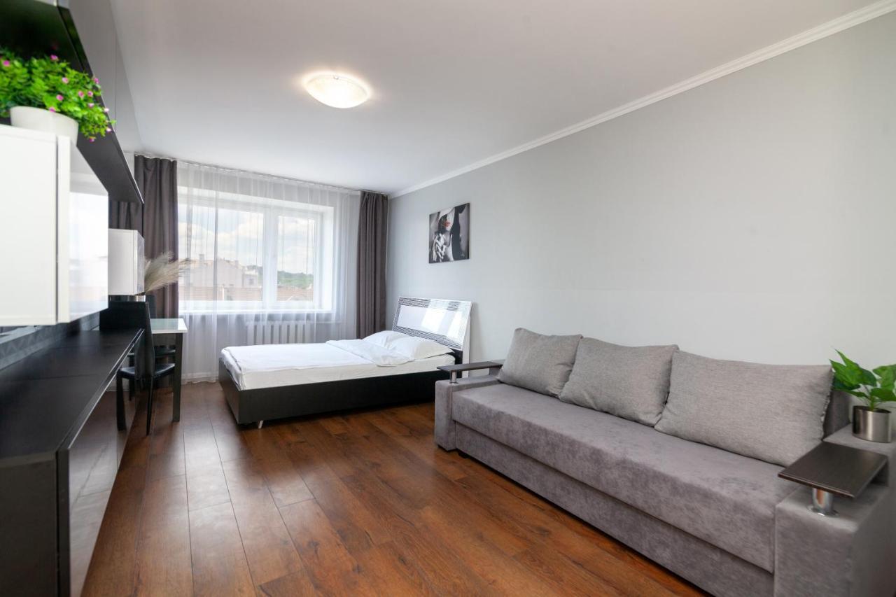 Leogrand Apartments On Svobody Lviv Bagian luar foto