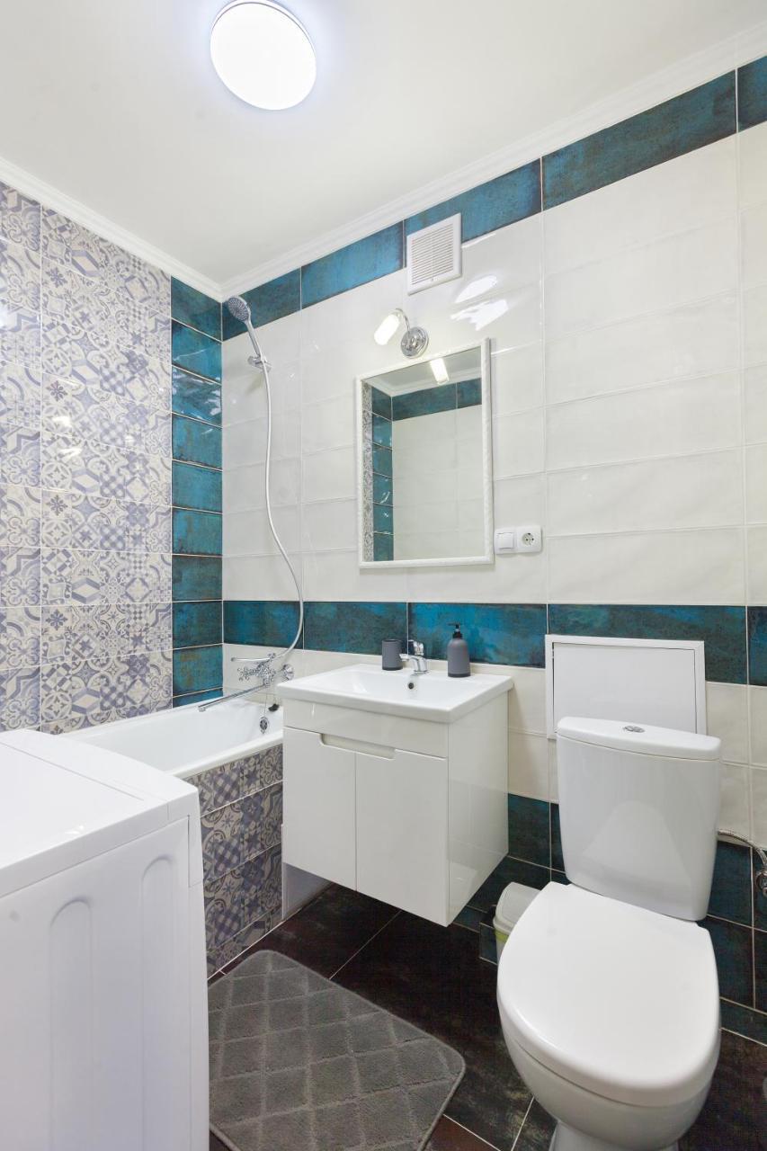 Leogrand Apartments On Svobody Lviv Bagian luar foto